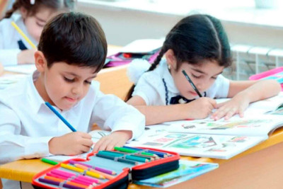 Bakıda 46 mindən çox şagird bir məktəbdən digərinə köçürülüb