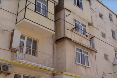 Bakıda köhnə binalardakı mənzillər kütləvi satışa çıxarılıb