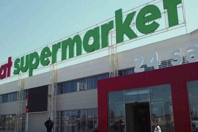 Zabratda mağazadan oğurluq edən şəxs satıcılara xəsarət yetirib