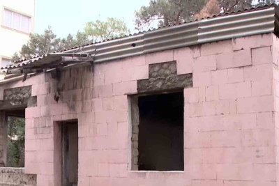 Bakıxanovda baxımsız qalan park sakinlərin şikayətinə səbəb olur