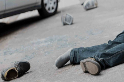 Aeroport yolunda avtomobil kişini vuraraq öldürüb