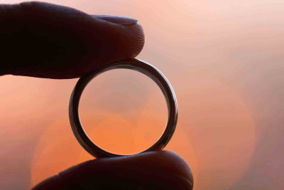 Nəsimi rayonunda uşağın barmağında ilişən halqanı xilasedicilər çıxarıblar