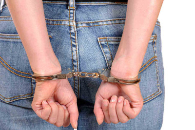 Nəsimidə qadın soyğunçuluqda şübhəli bilinir