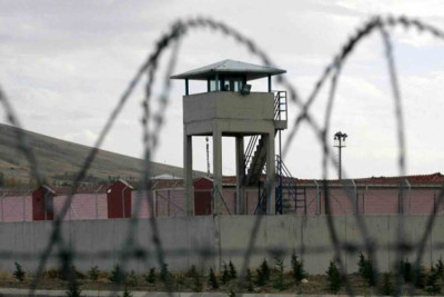 Bakıda məhbus ölüb