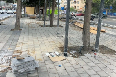 Xətai: Sarayevo küçəsində tikilən obyekt sökülüb