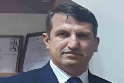 İnşaat fakültəsinin dekan müavini restoranın damından yıxılaraq ölüb