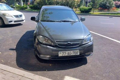 Atatürk prospektində zəncirvari qəza: Xəsarət alan var - VİDEO