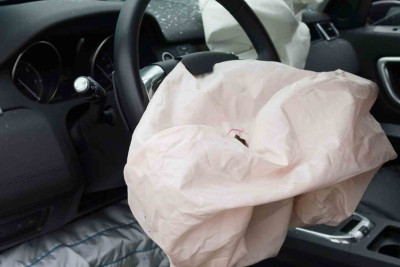 Xəzər rayonunda 31 yaşlı qadın qəzaya uğrayıb