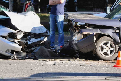 Sabunçuda gənc oğlan avtoqəzada xəsarət alıb