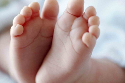 Bakıda özəl klinikada sünnət olunan körpə ölüb