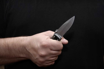 Bakıxanovda meyvə satan kişi bıçaqlanıb