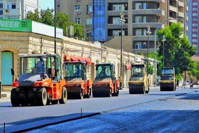 Bakının 28 May küçəsində təmir işləri aparılır