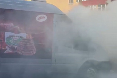 Yasamalda yük avtomobilində yanğın hadisəsi baş verib