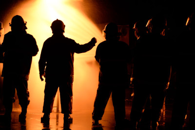 Xətaidə ikimərtəbəli mebel sexində yanğın baş verib