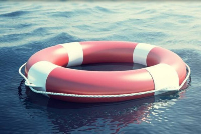 Dənizdə batan 2 nəfər xilas olunub