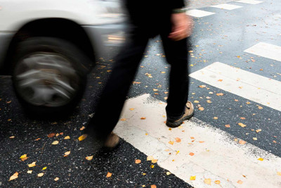 Bakıda gənc oğlanı avtomobil vurub