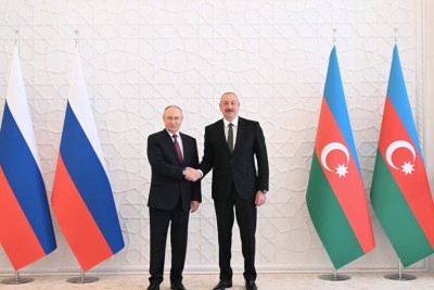 Vladimir Putin Bakıda yeni universitetin açıla biləcəyini deyib