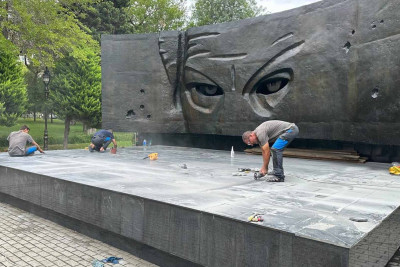 Zorge parkında təmir işləri aparılır