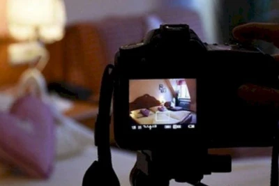 Britaniyalı iş adamını şantaj edən qadın azadlığa buraxıldı