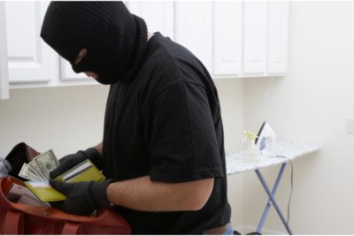 Yasamalda bank kartından oğurluq edilib