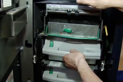 Paytaxtda ödəmə terminalından pul oğurlanıb