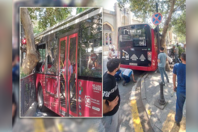 Paytaxtın mərkəzində “Bakubus” qəzaya uğrayıb - VİDEO