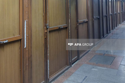 "20 Yanvar"ın keçidindəki mağazalar bağlanıb, cavabdeh qurum tapılmır