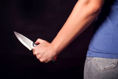 Qardaşını bıçaqlayan müharibə iştirakçısına hökm oxundu