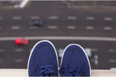 Nərimanovda vətəndaş özünü binadan atmaq istəyib