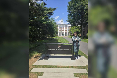 ADA Universitetinin məzunu Harvardın akademik proqramını uğurla tamamlayıb