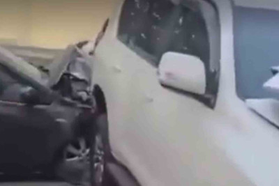 Yeni Yasamalda 4 avtomobil toqquşub