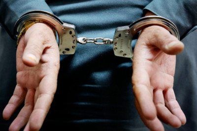 Qazilərin pulunu mənimsəyən bələdiyyə işçisinin məhkəmə iclası keçirilib