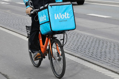 Bakıda kuryerlərin çantalarını oğurlayanlar saxlanılıb