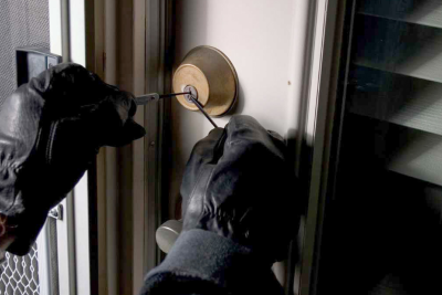 Bakıda mağazadan oğurluq edən saxlanılıb