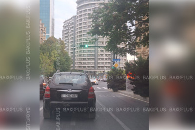 Bakının mərkəzində yeni işıqfor quraşdırılıb
