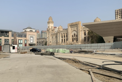 “28 May” metro stansiyası və Dəmiryol vaqzalının ətrafında abadlıq işləri davam edir