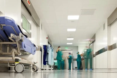 Paytaxtda qəzaya uğrayan şəxs iki gündən sonra vəfat edib