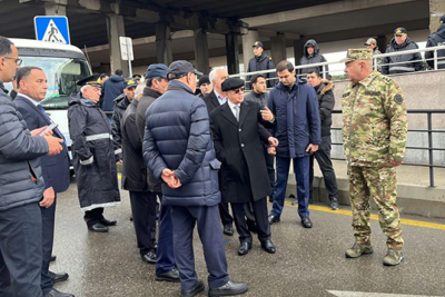 Kəmaləddin Heydərov su basmış ərazilərdə - FOTO