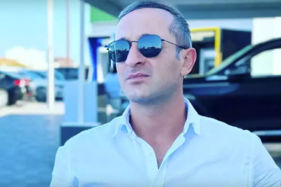 "Bu beyinlərlə bir şəhərdə yaşadığıma görə peşmanam"