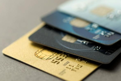 Bank kartından oğurluq edildi, iki nəfər tutuldu