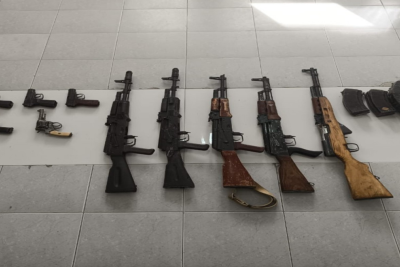 Polislər ötən gün çoxlu silah-sursat tapdı