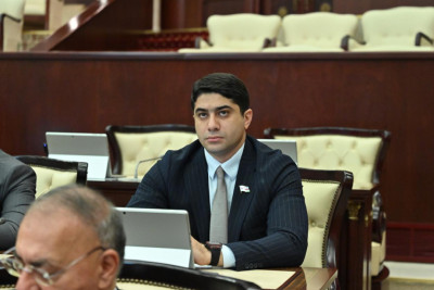Deputat seçilən gənc vəzifəsindən azad edildi   