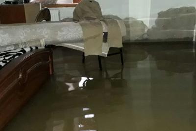 Xırdalanda evləri su basdı, sakinlər çöldə qaldı - VİDEO