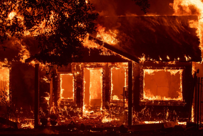 Bakıda yaşayış binasında yanğın olub