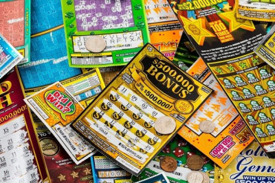 Lotereya biletlərini taladılar, tutuldular