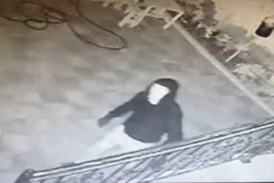 Bakıda maskalı oğru peyda olub: polis onu axtarır - VİDEO