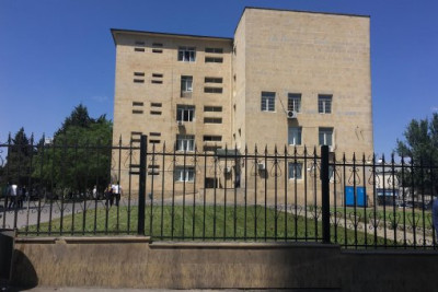 Bakıda xəstə yaxını ilə həkim arasında gərginlik - Sabunçudan ŞİKAYƏT 