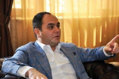 Qalmaqallı binanı alan olmadı - Bu dəfə 18 milyona təklif edilir