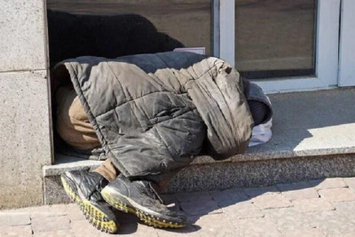 Bakıda yaşlı qadını maşın vurdu 