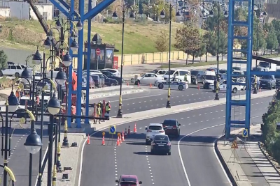 “8 Noyabr”dan mərkəzə gedən yol bağlandı